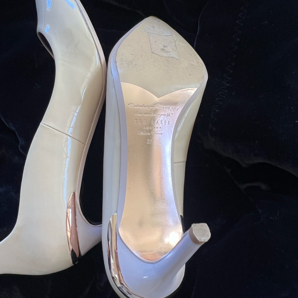Ted Baker Women's Nude-Pinkish Leather Heels - Size 37 - Picture 13 of 16